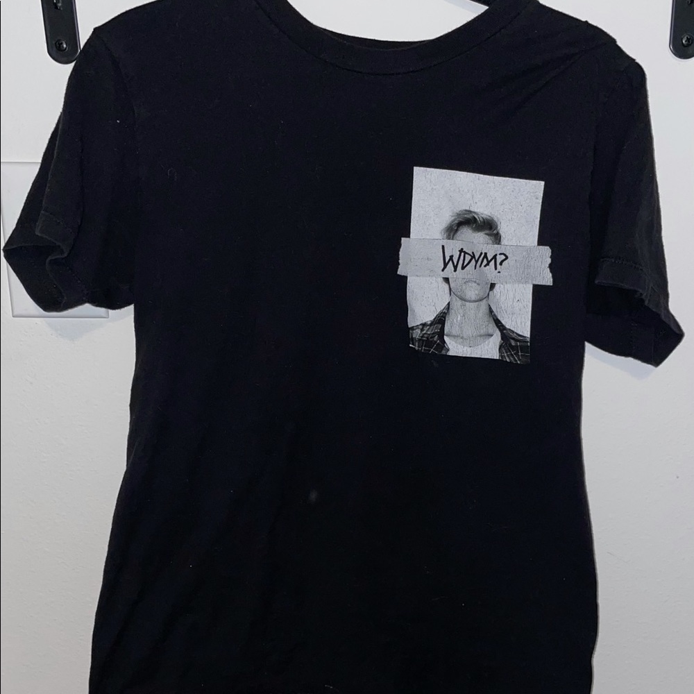 Justin Bieber t-shirt.